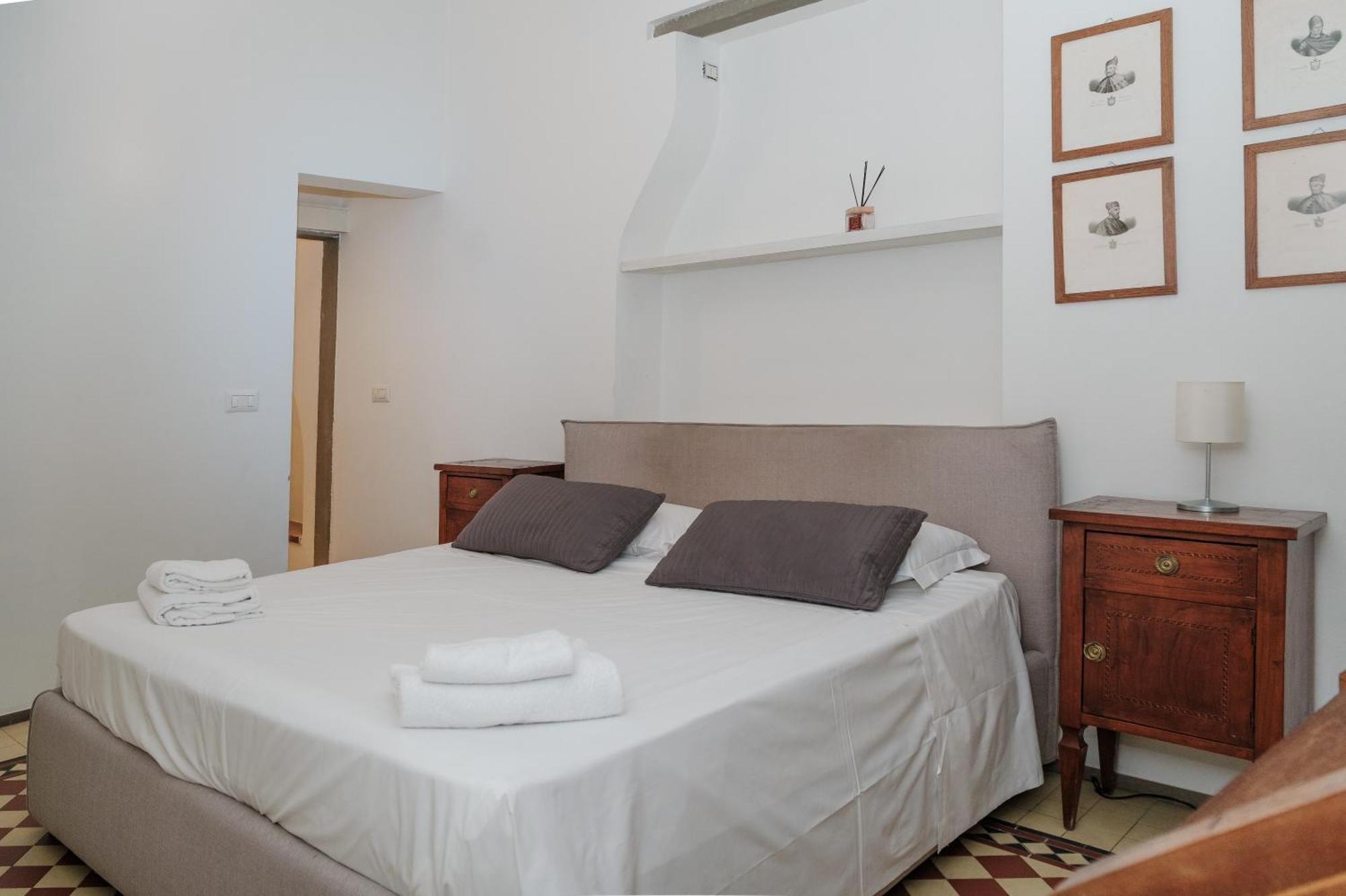 Borgo San Frediano Lab & *