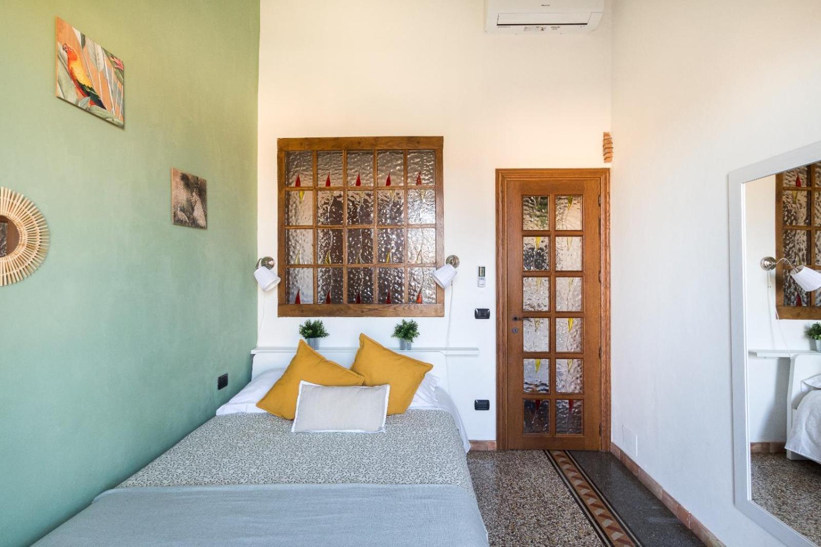 Apartment Castle 2 Bedrooms, 2 Bathrooms *