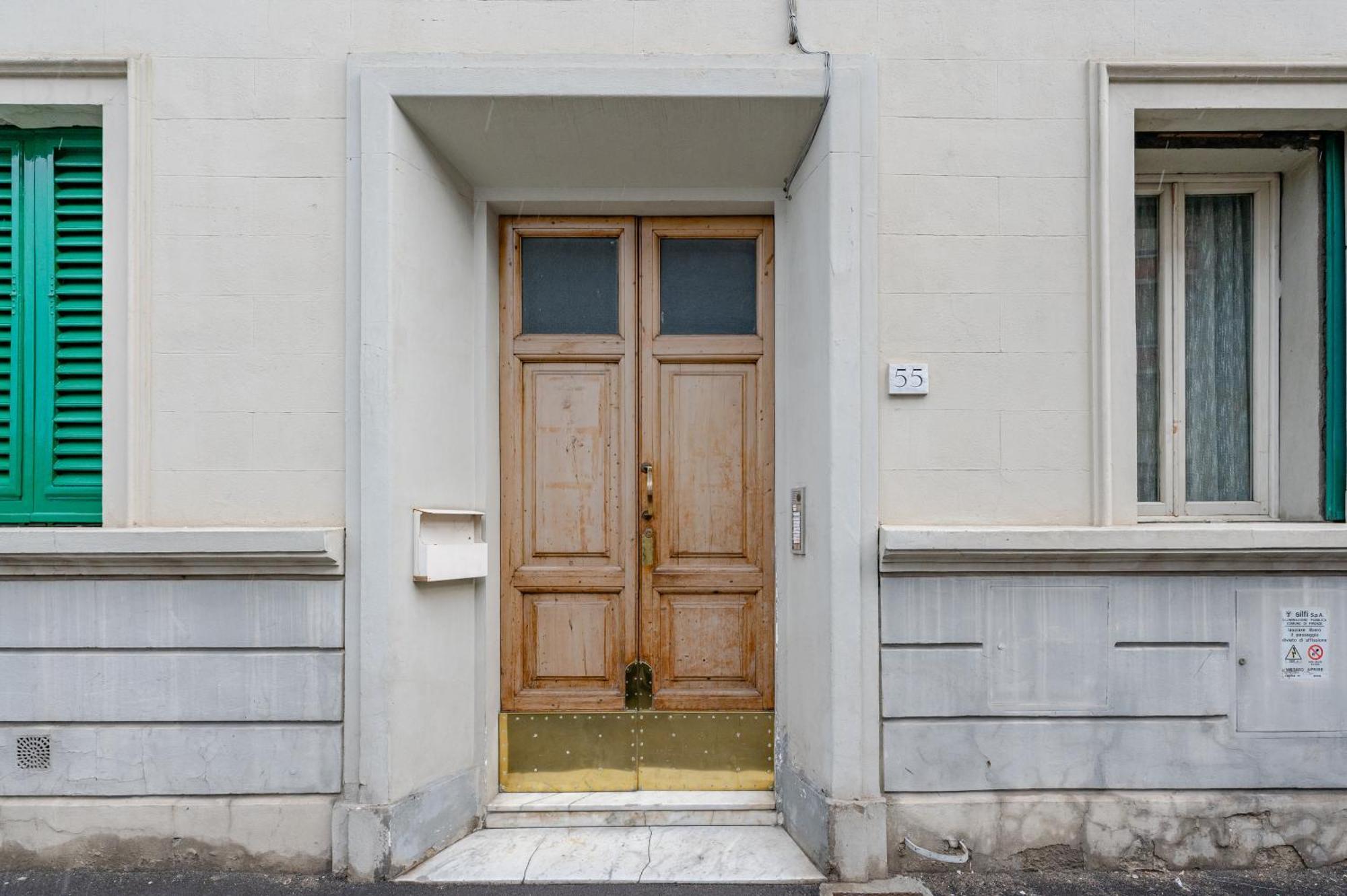 Apartment Via Pollaiolo Apartments: Comfort And Style Near Tram Florence