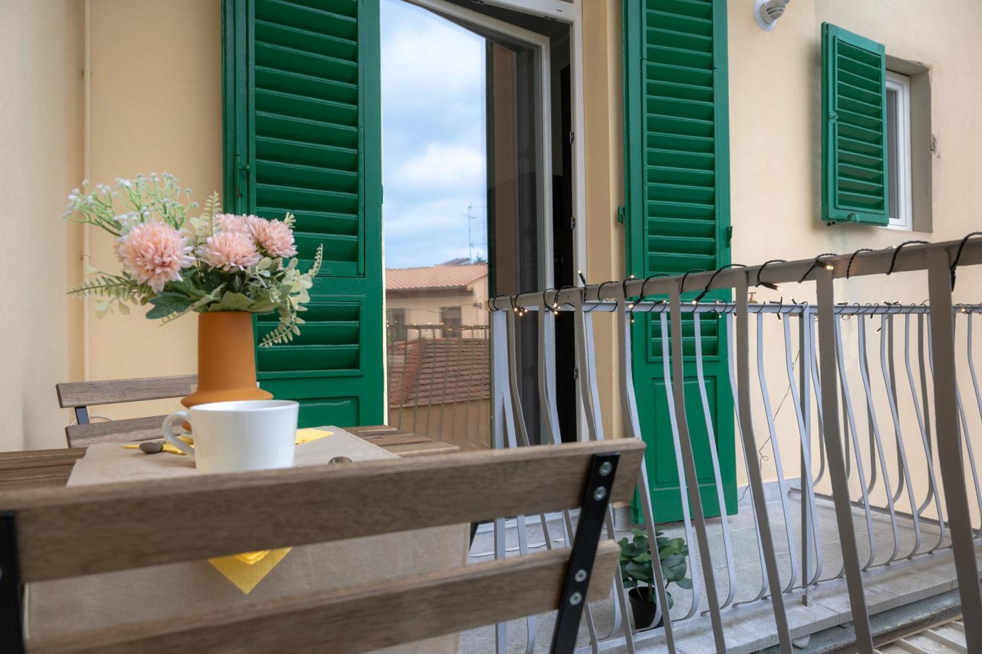 Via Pollaiolo, 55 - Charming - Comfort E Stile A 350mt Dal Tram! First Floor With Elevator And Car Places On Street * Firenze