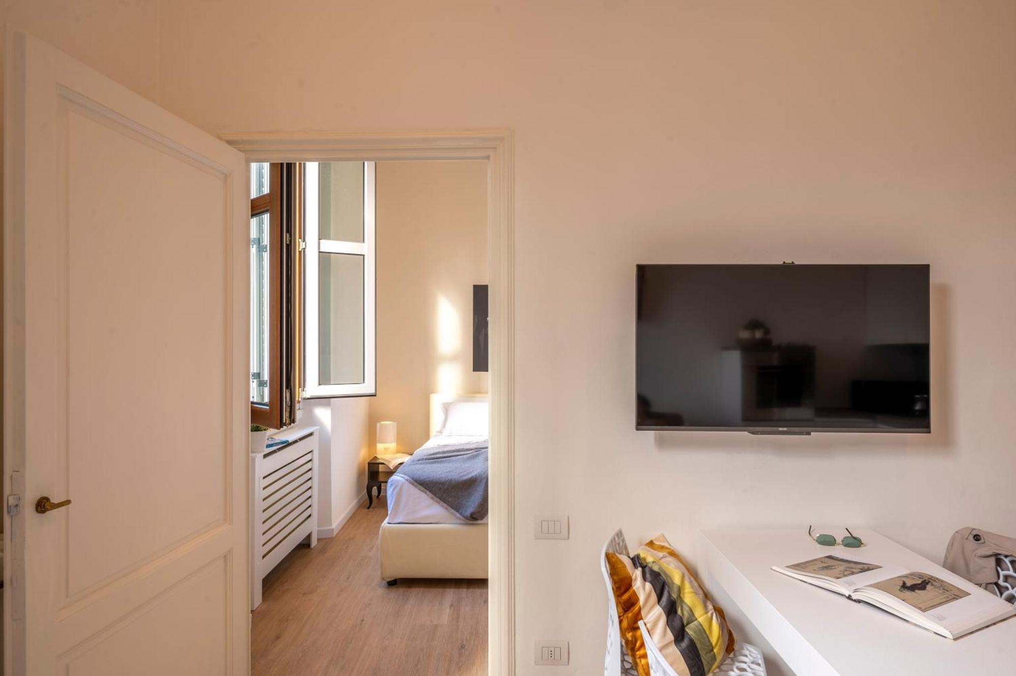 Golden House San Lorenzo
