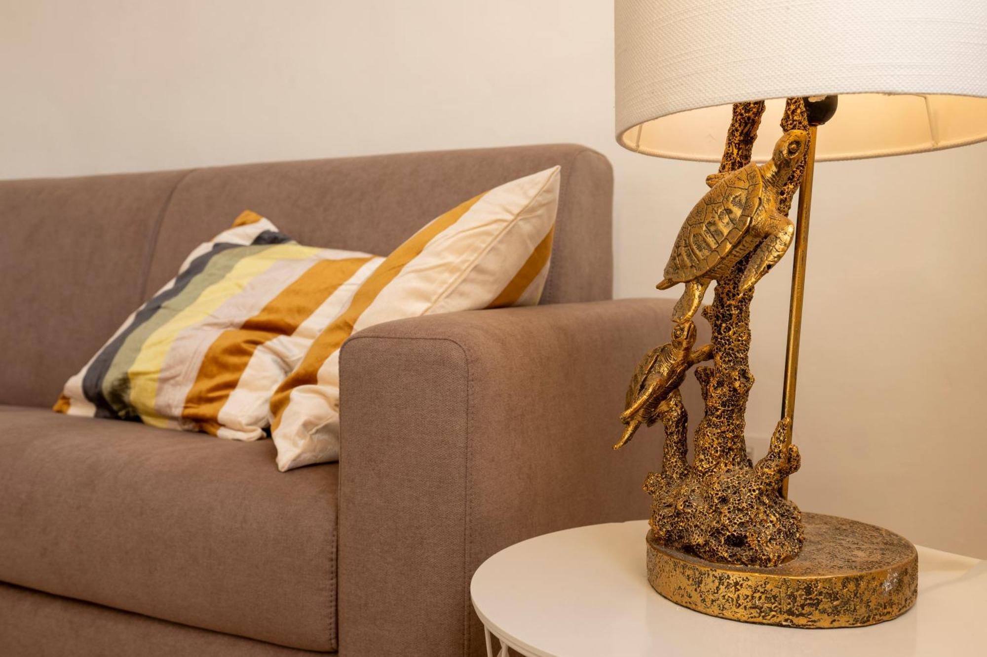 Golden House San Lorenzo