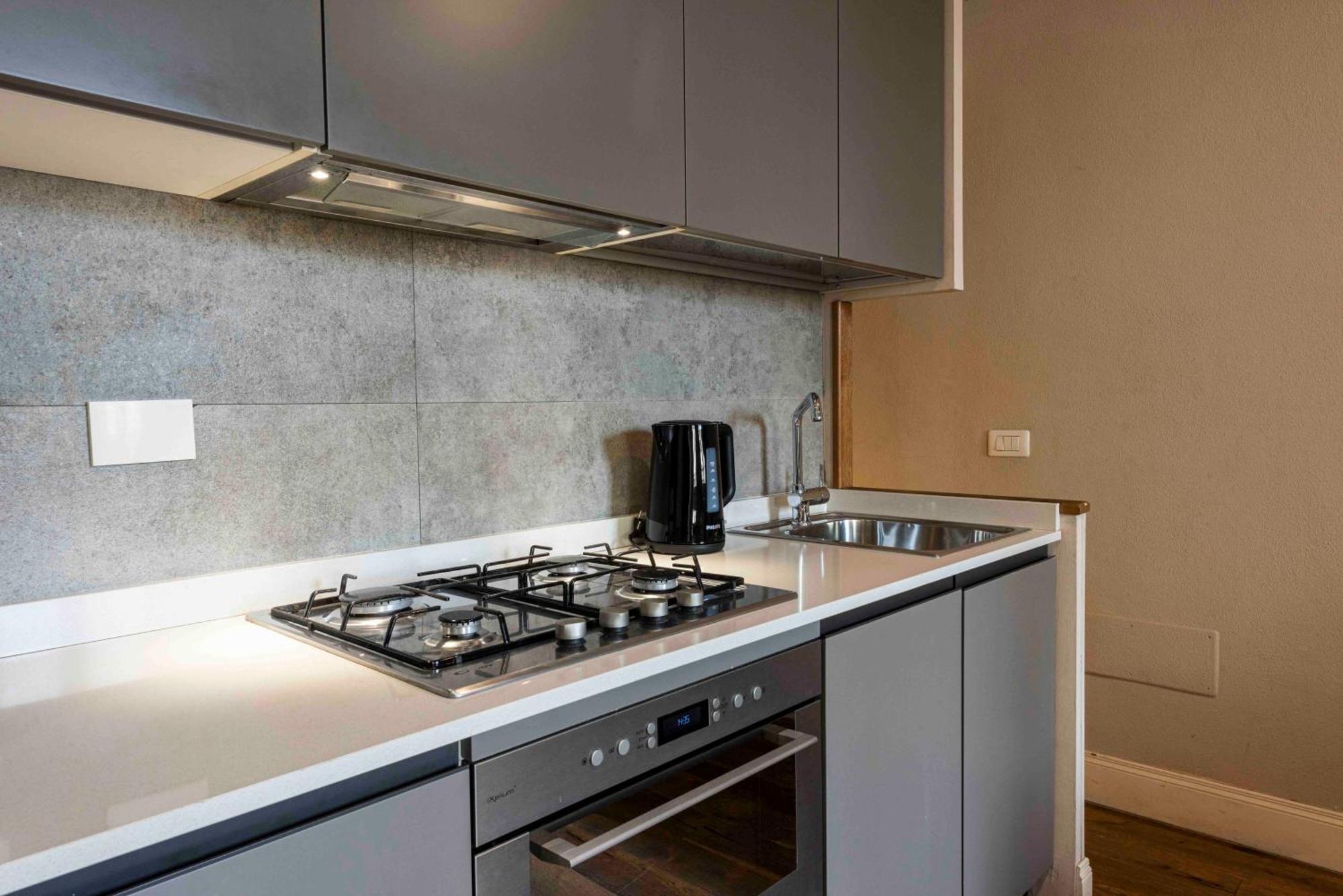 Alfani Modern Loft By Mmega Apartment