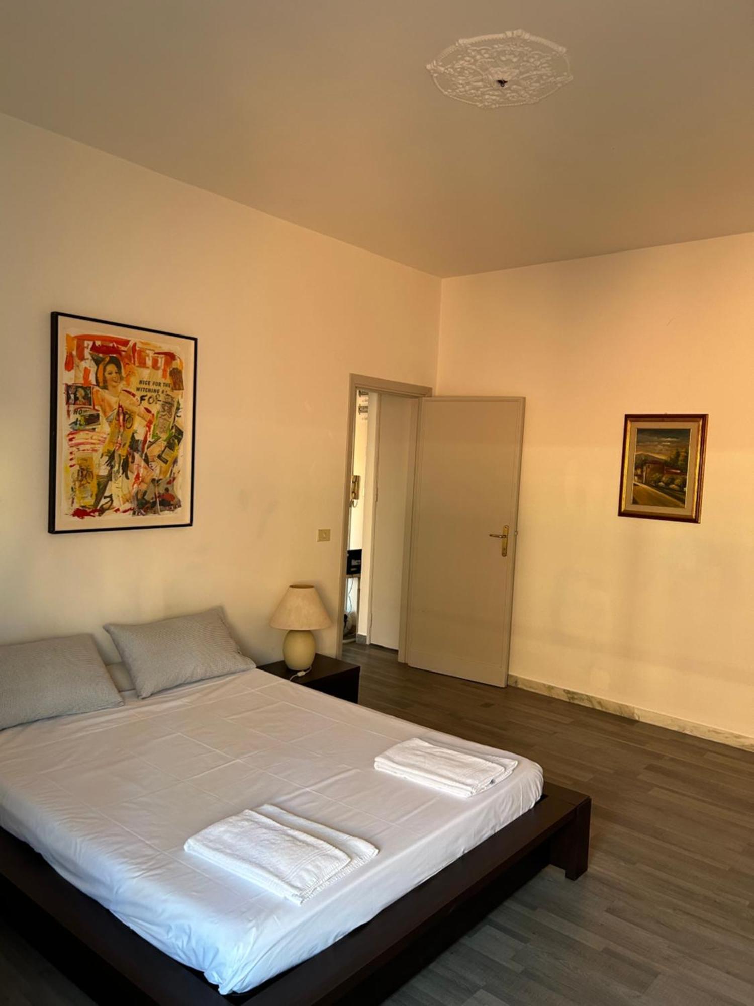 Via Delle Ghiacciaie House Apartment *
