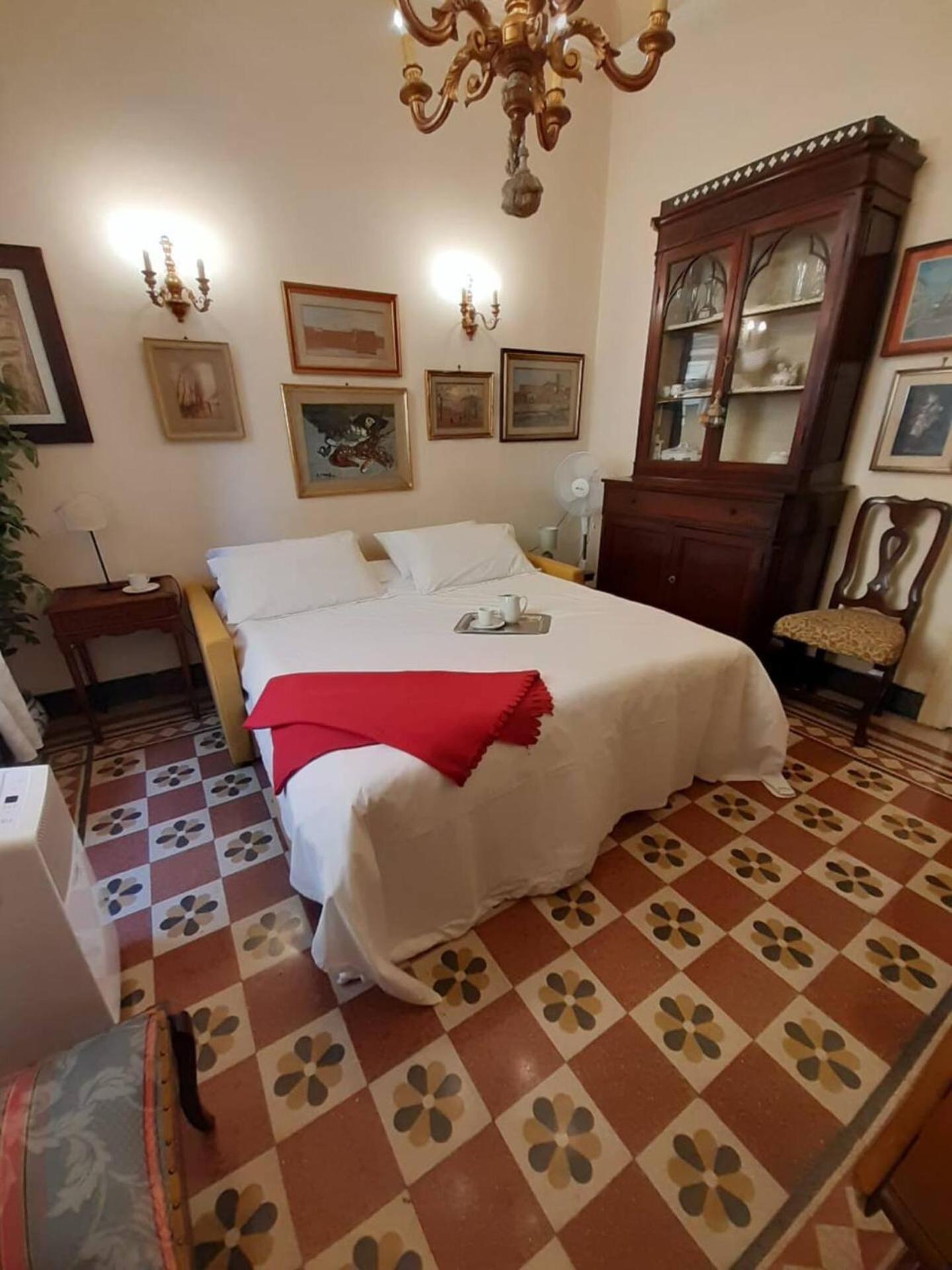 Appartamento Antiques Lover's Flat, *