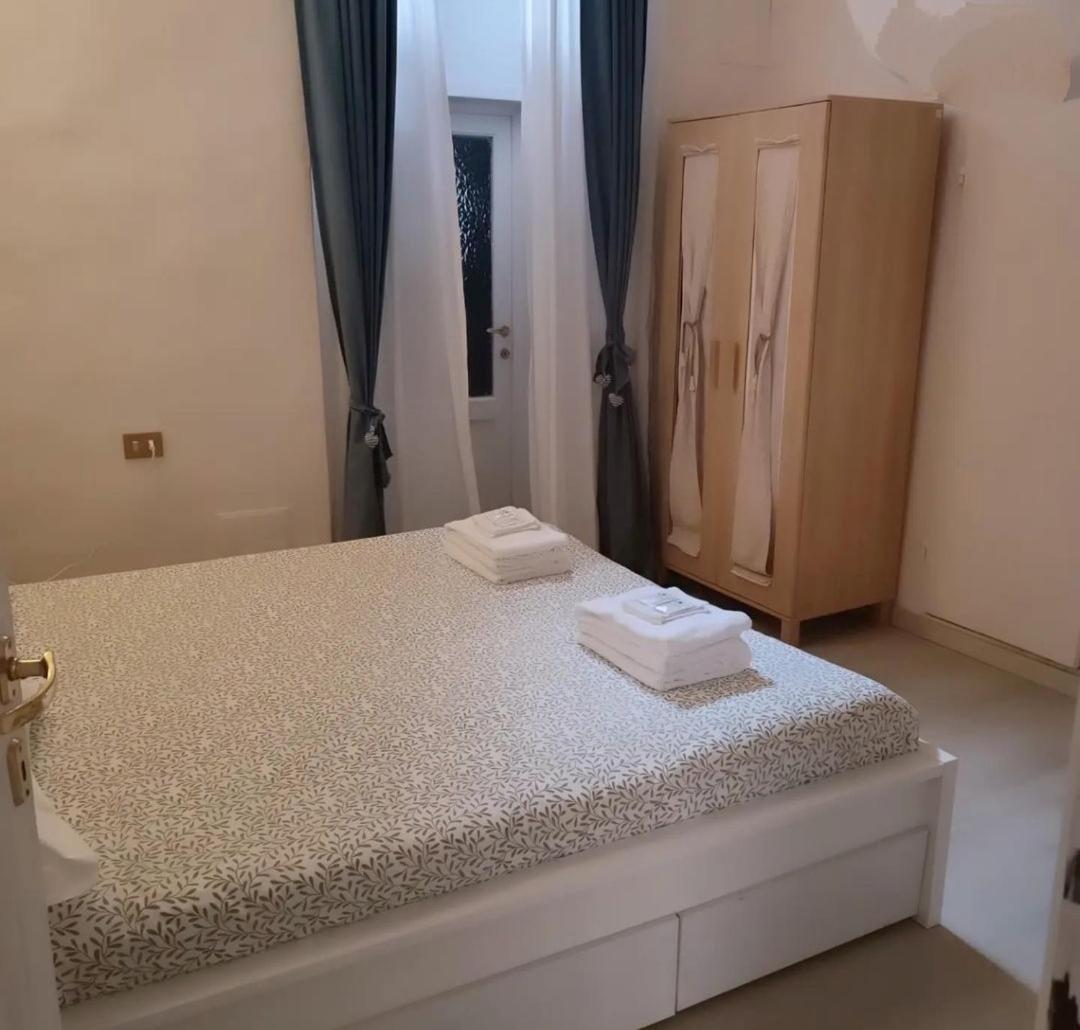 Handy House Apartment