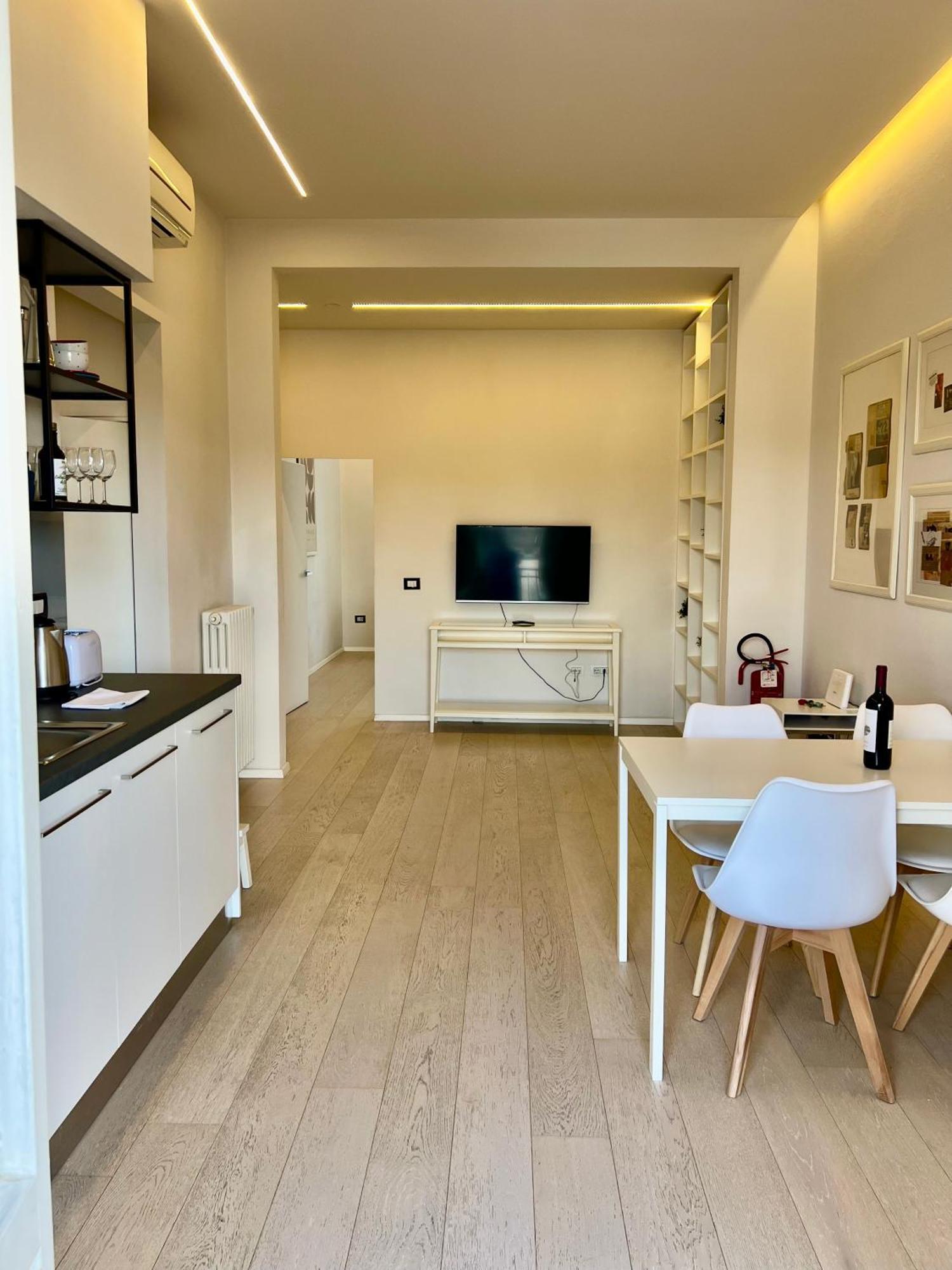 Modern Apartment *