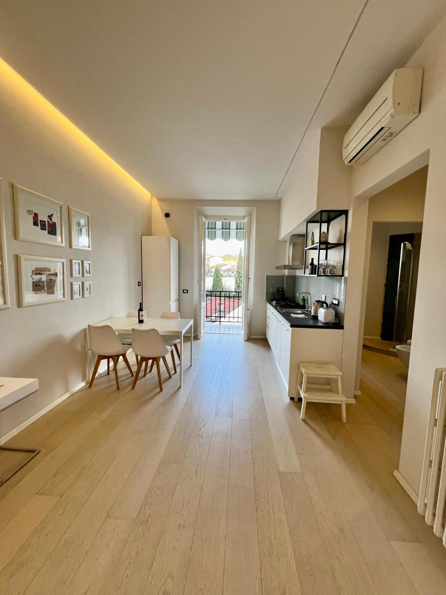 Modern Apartment *