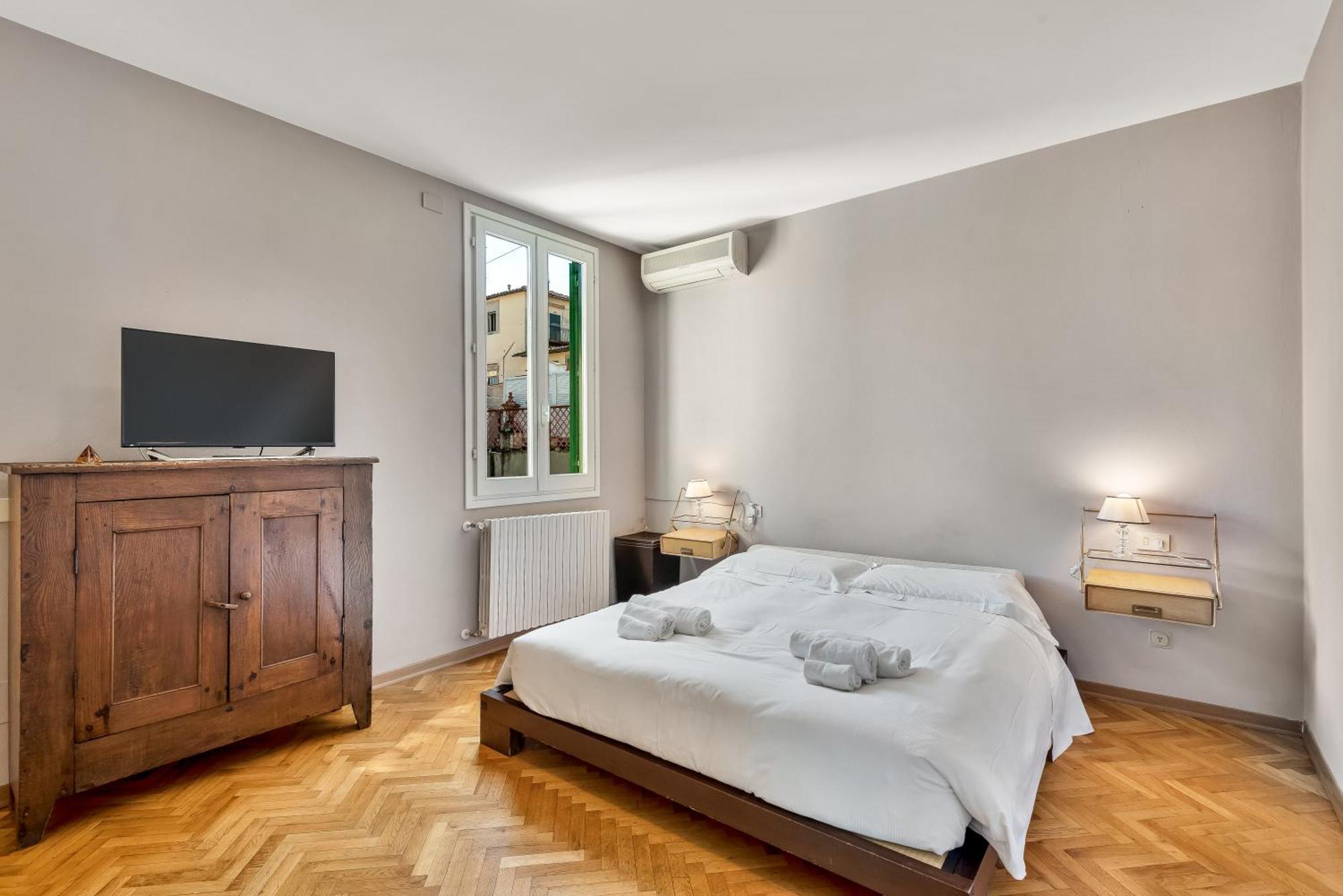 The Art Luxury Apartment *