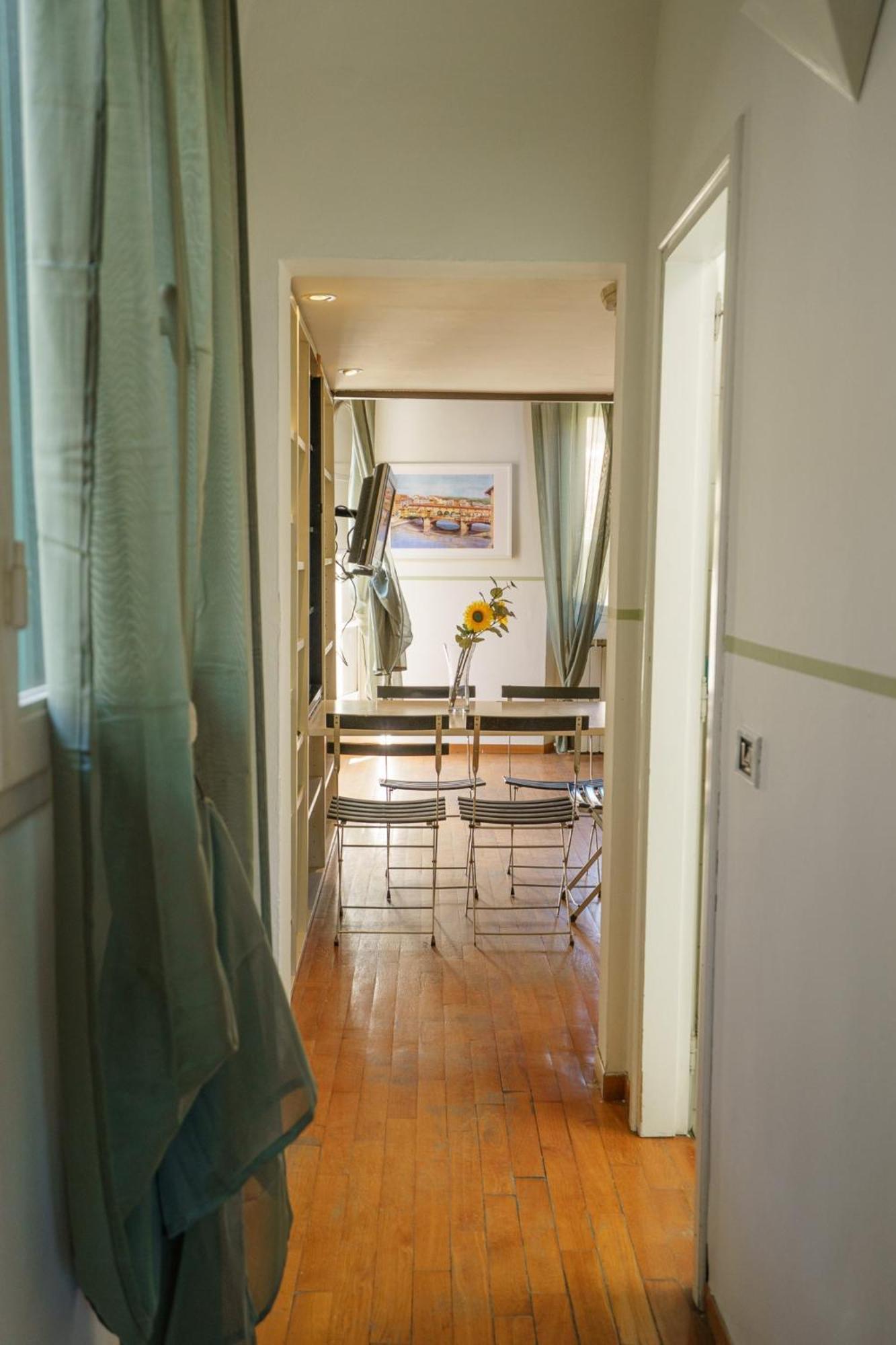 Apartment Pretty Alfani *