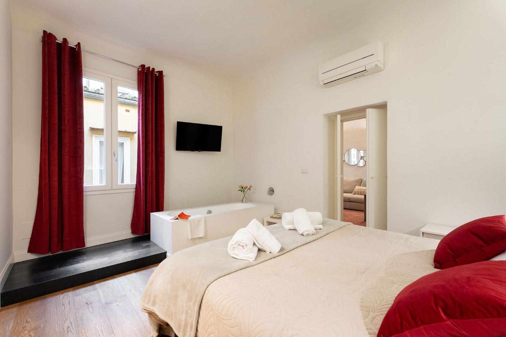 Keys Of Italy - Tornabuoni 5 Tot - Luxury * Florence