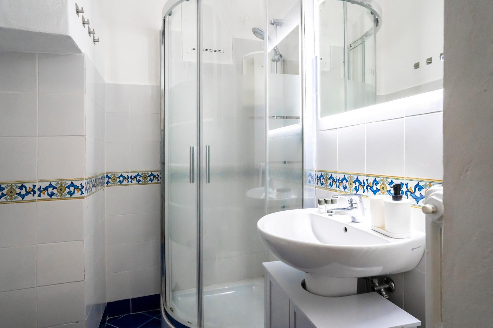 Apartment Pitti13 *