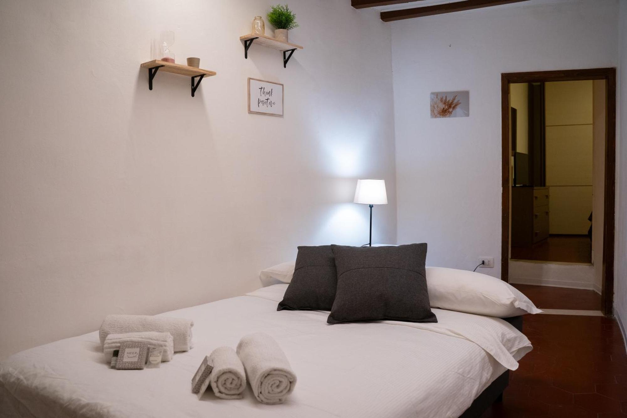 Apartment Pitti13 *