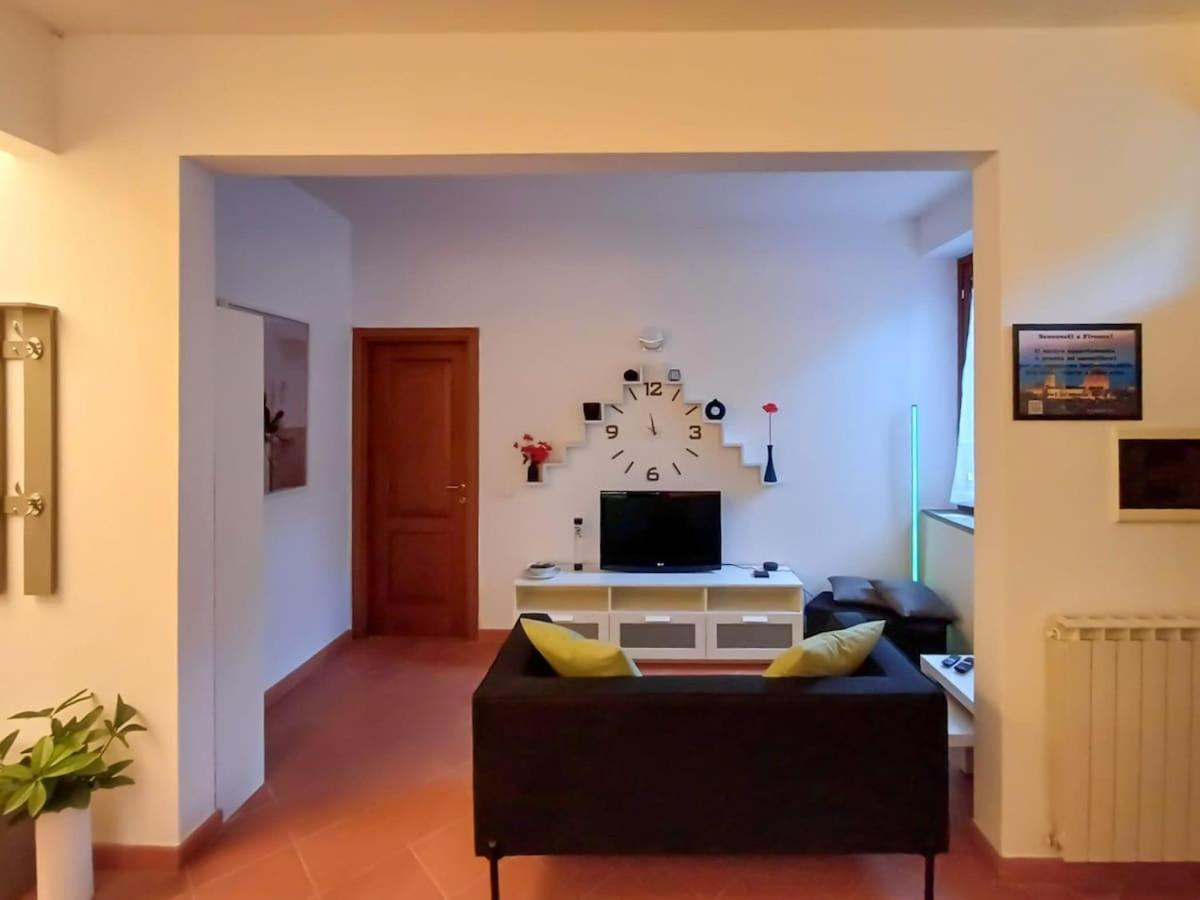 Comodo Appartamento Con 2 Giardini E Vasca Idromassaggio Apartment *