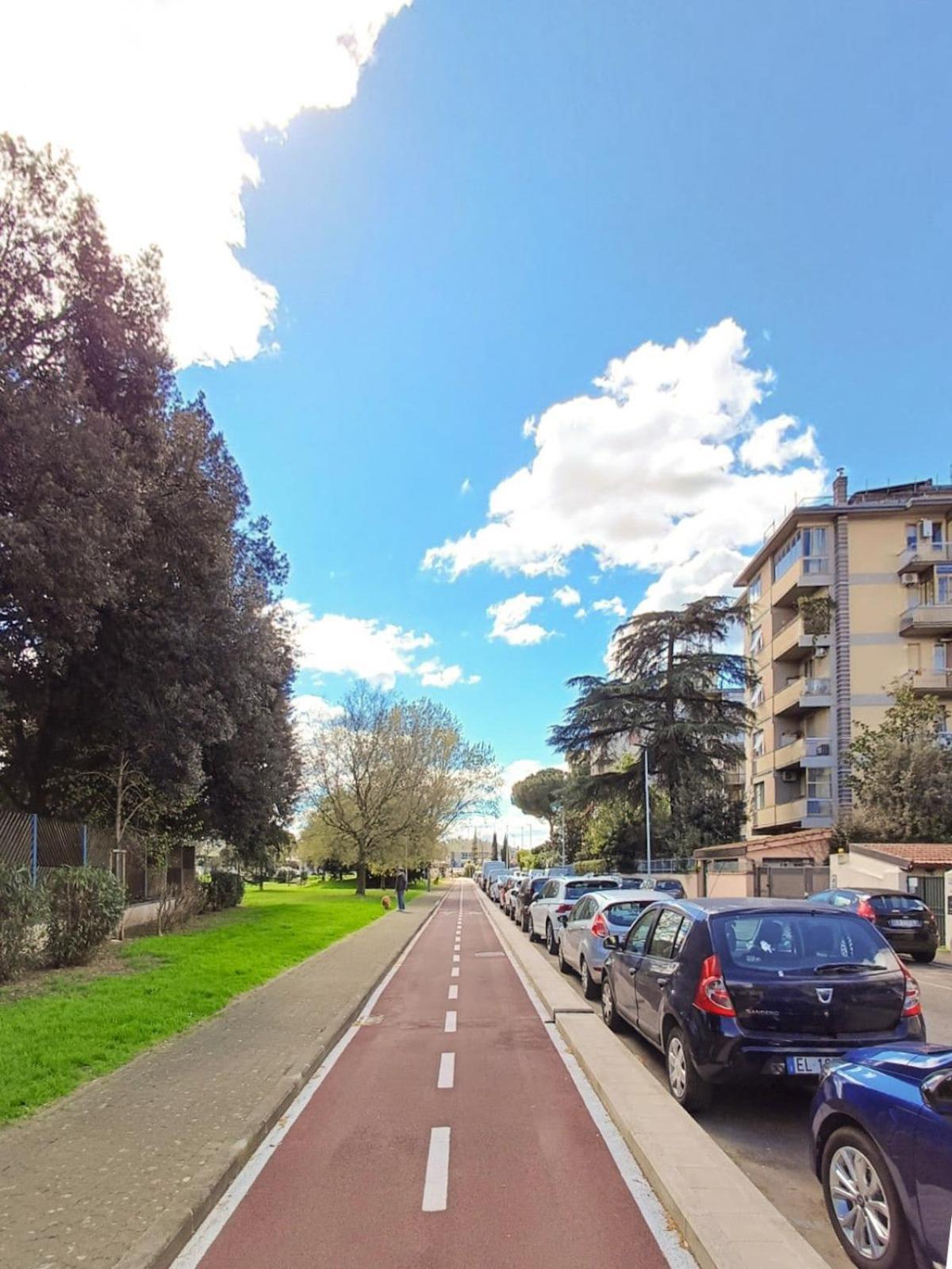 Comodo Appartamento Con 2 Giardini E Vasca Idromassaggio *