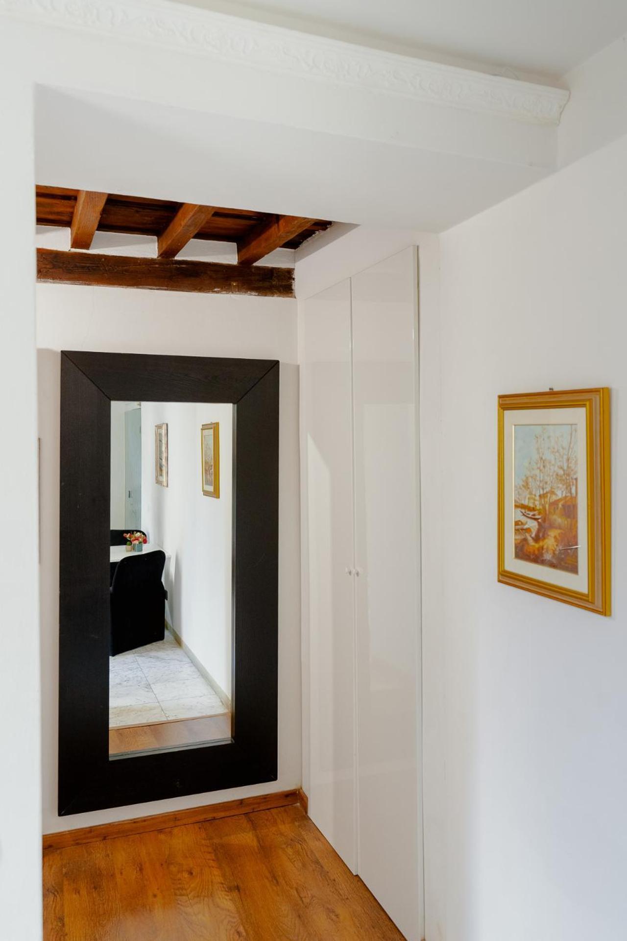 11 Duomo - Monolocale Caratteristico Apartment Florence