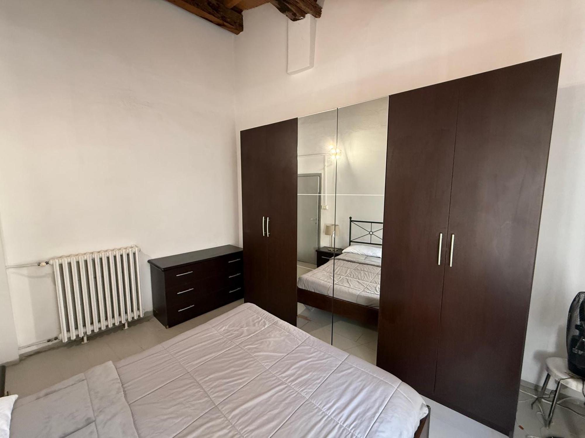 Apartment Three Bedroom In Center *