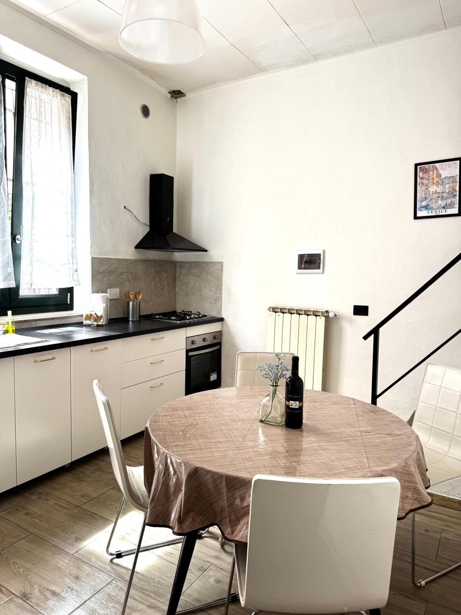 Casa vacanze Near The Airport *