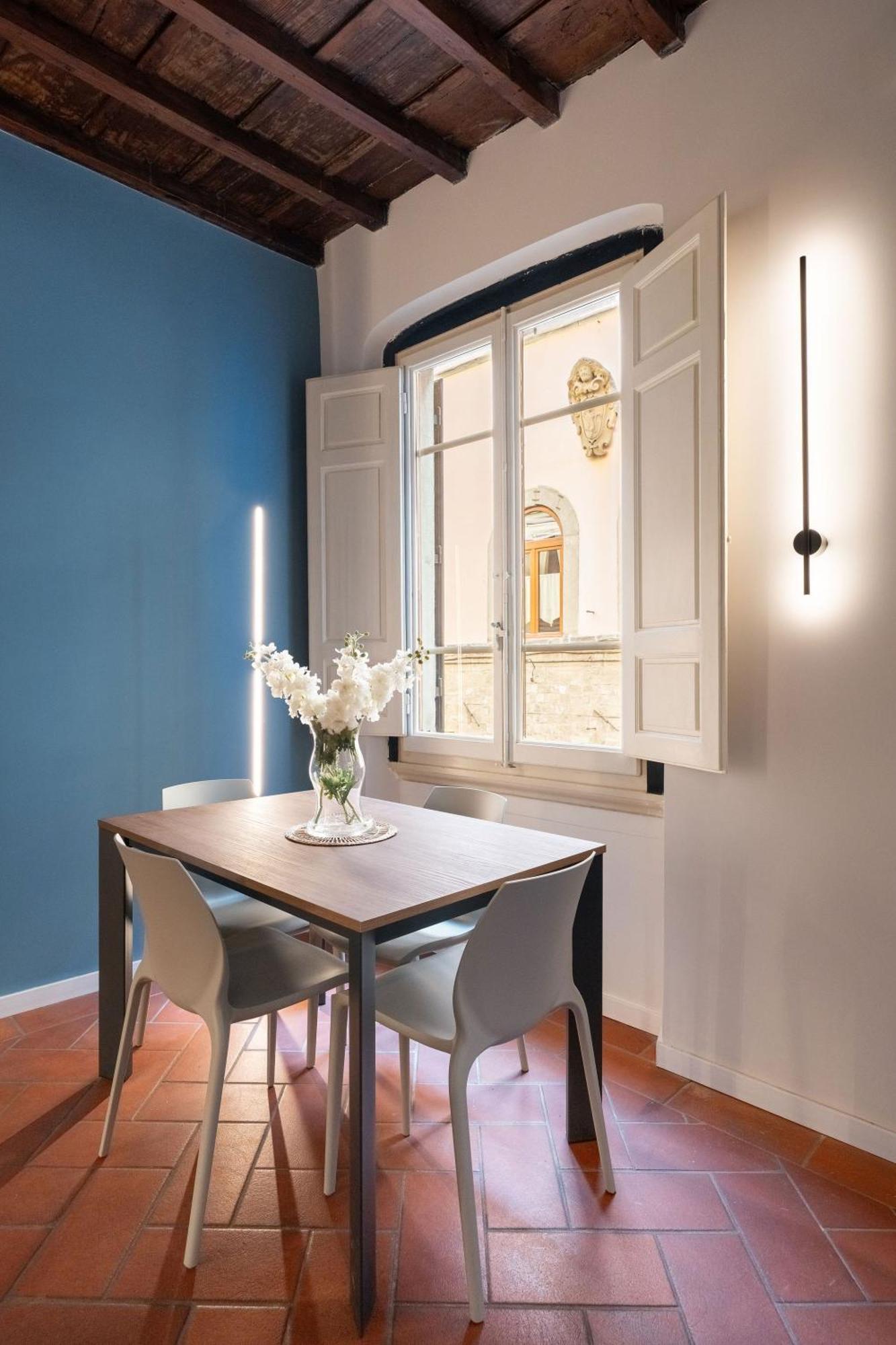 Keys Of Italy - Vigna 8 Blu- Newly Renovated Elegant 2 Bedr - Great Location In Apartment *