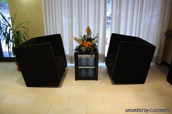 Airport Hotel