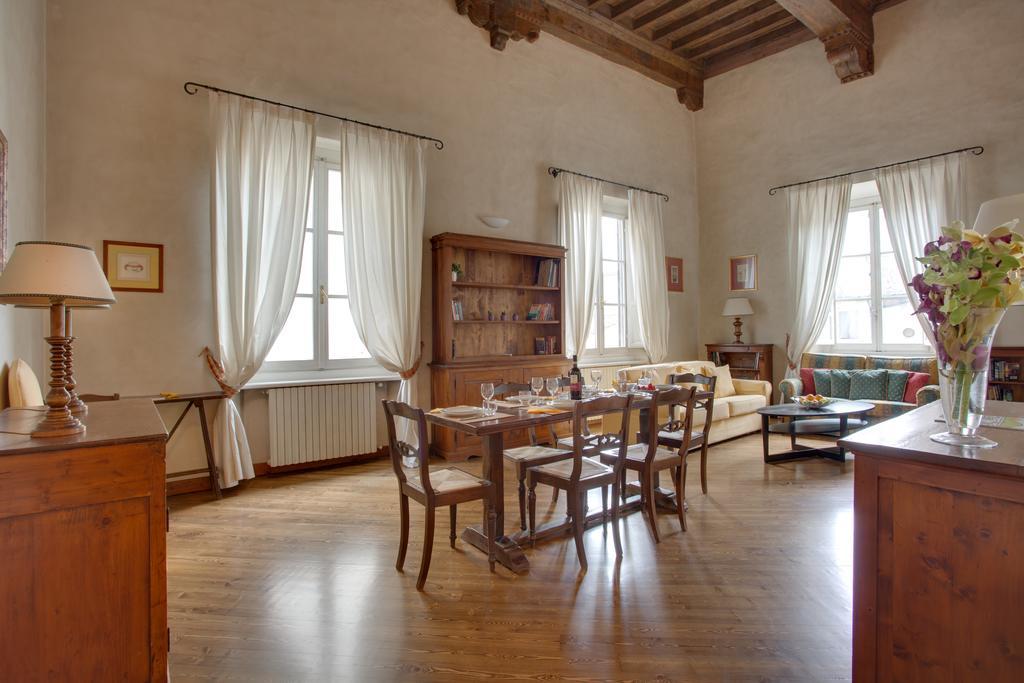 Family Palazzo Salviati * Florence