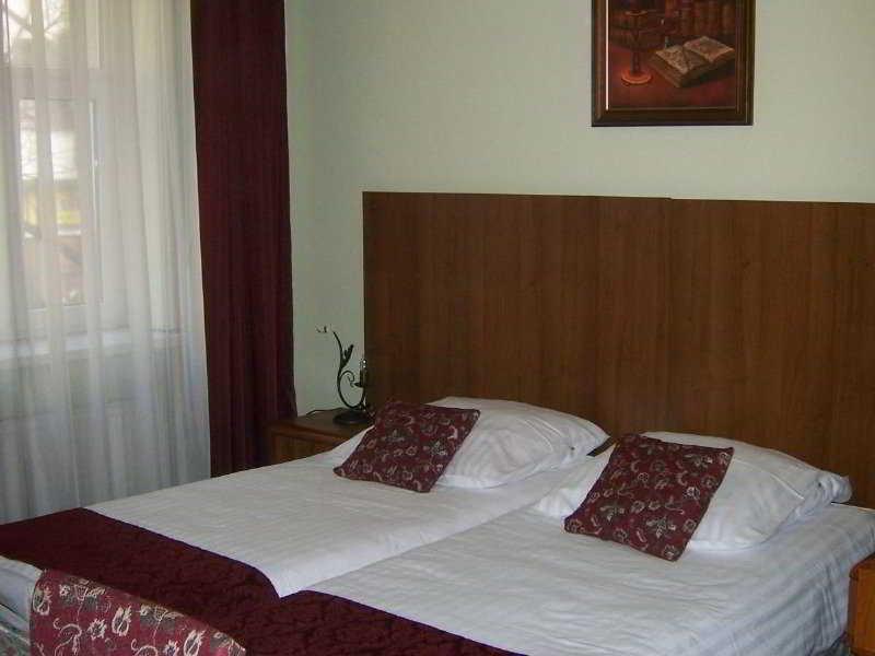 Astor Hotel 3*