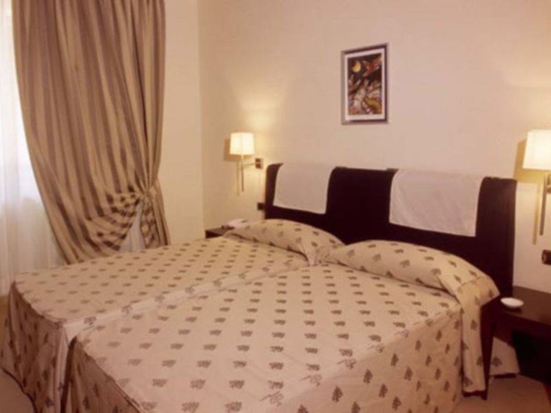 Hotel Airport 4*
