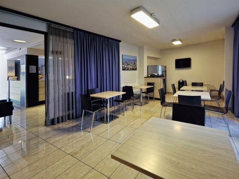 Aparthotel Quadra Key Easy In Florence