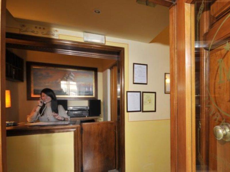 Hotel Marine