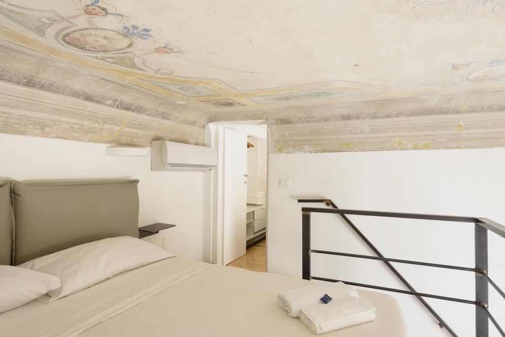 Two-bedroom Close To Mercato Centrale Florence