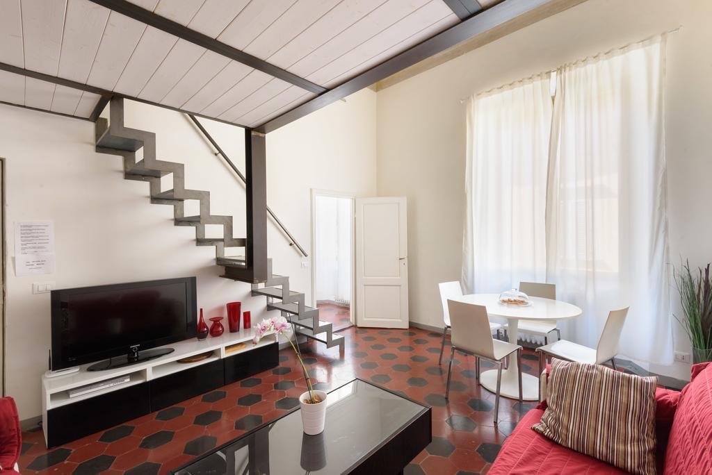 Two-bedroom Close To Mercato Centrale * Florence