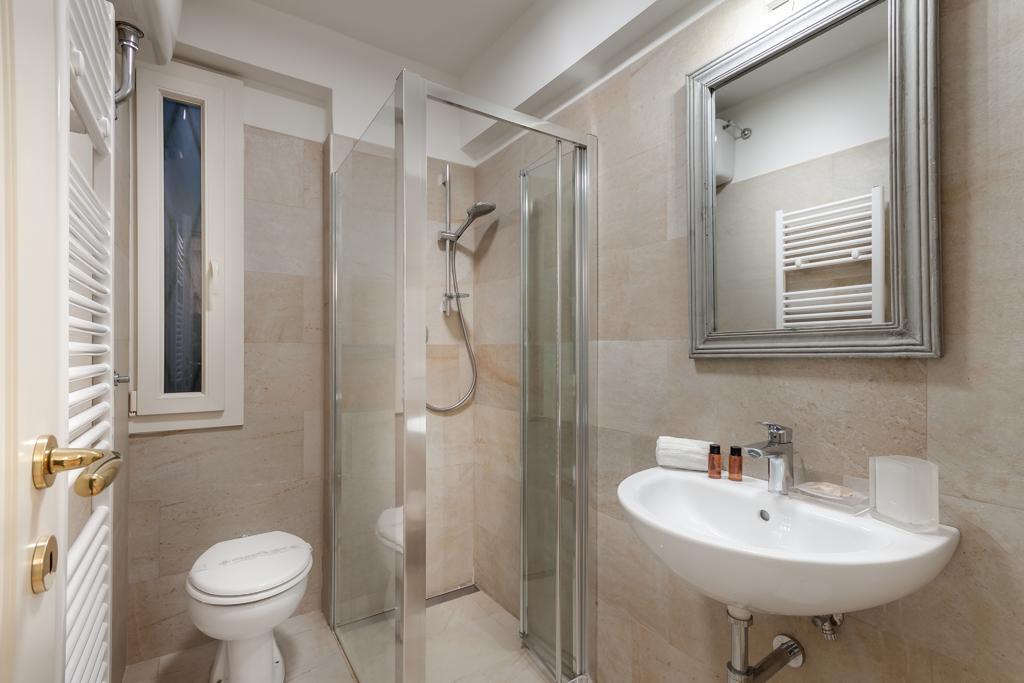 - Ponte Vecchio Guelfo Apartment Florence
