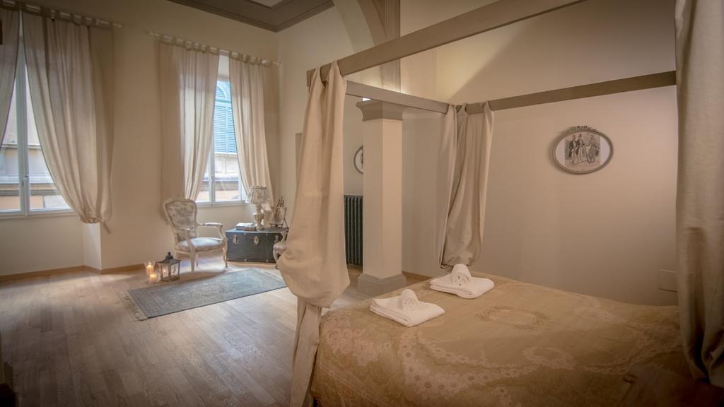 Stunning 5min Walk To Duomo Apartment