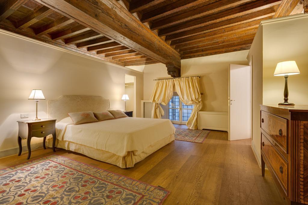 Family Palazzo Salviati Apartment *
