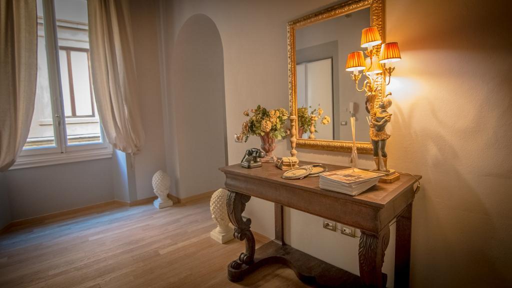 Stunning 5min Walk To Duomo Apartment *