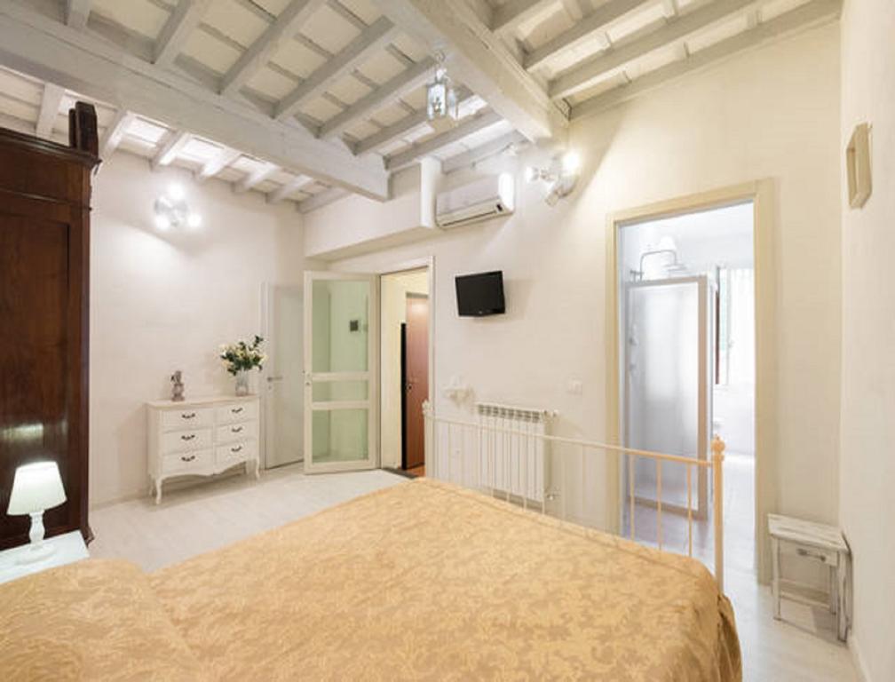 Happy Santa Croce 2 Apartment *