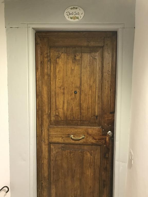 Appartamento Dante & Beatrice Suites