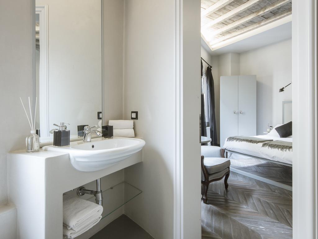 - Floroom Sole Apartment Florence