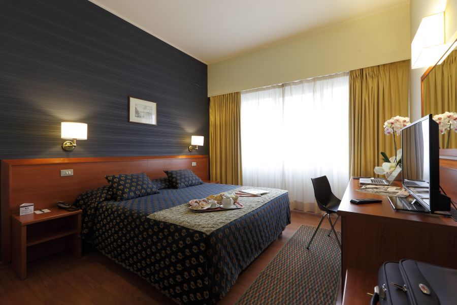 Western Chc Hotel