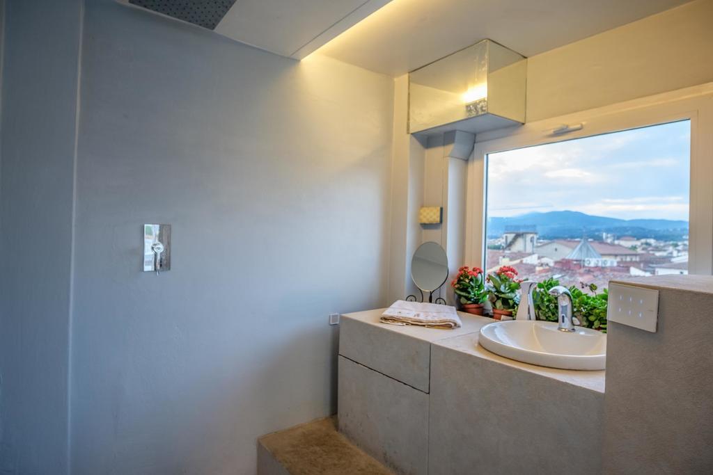 Best View Apartment *