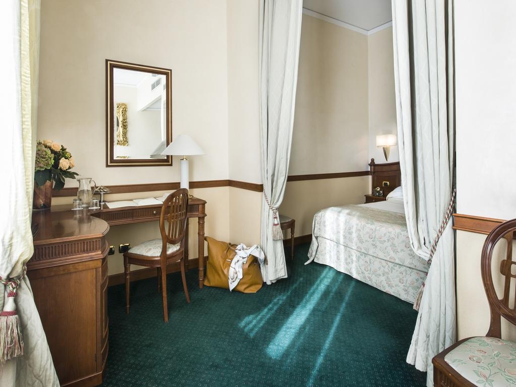 Degli Orafi 4*