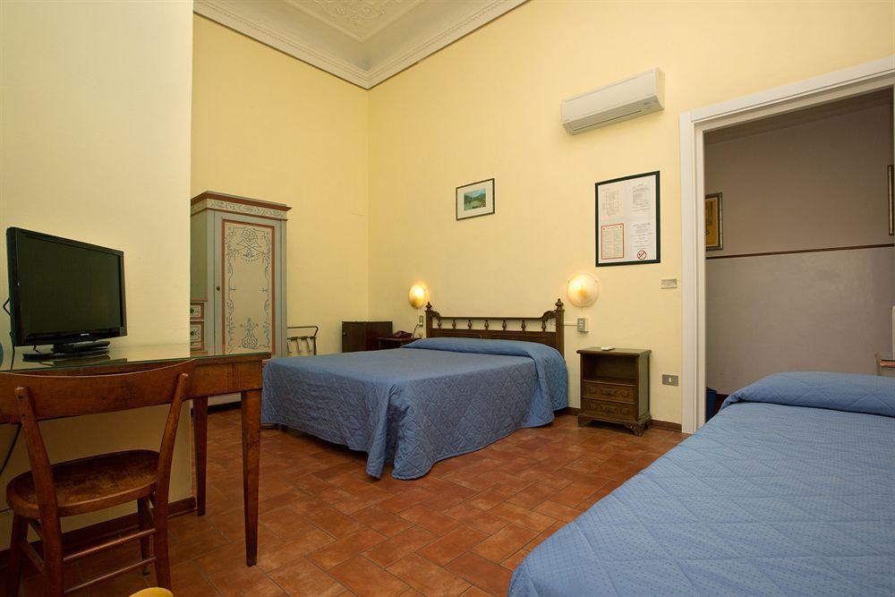 Crocini Hotel