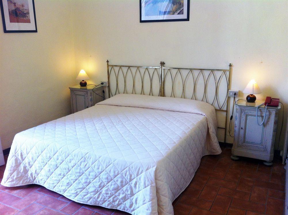 Crocini Hotel