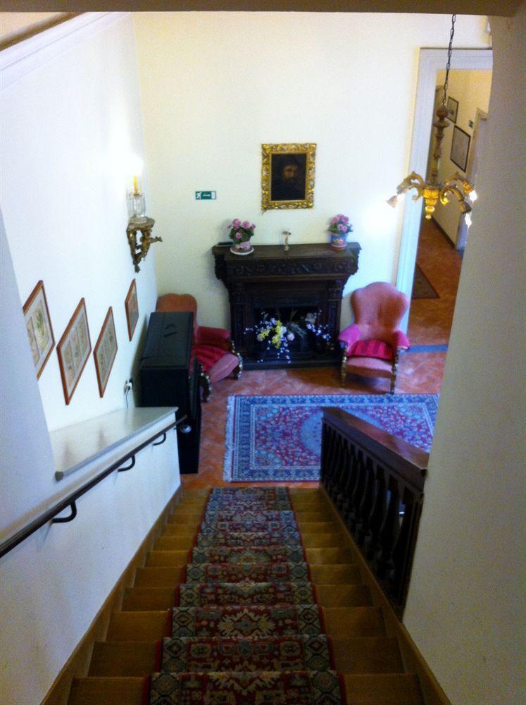 Crocini Hotel