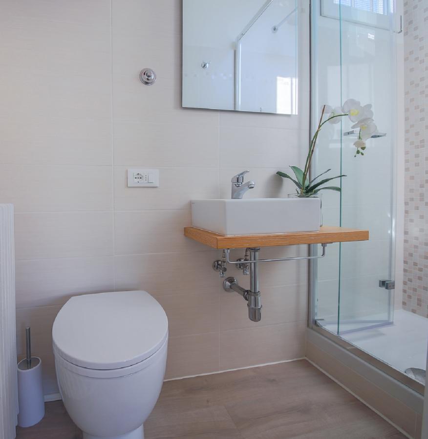 - Unita Balcony Apartment
