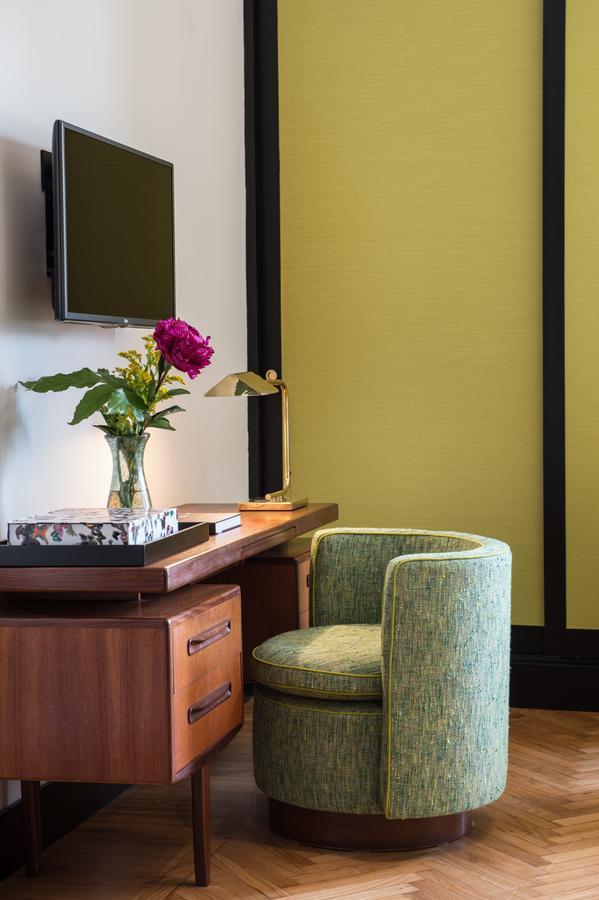 Velona's Jungle Luxury