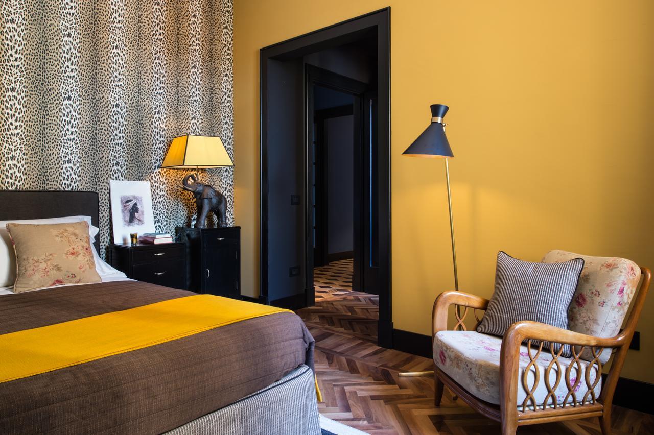 Velona's Jungle Luxury Florence