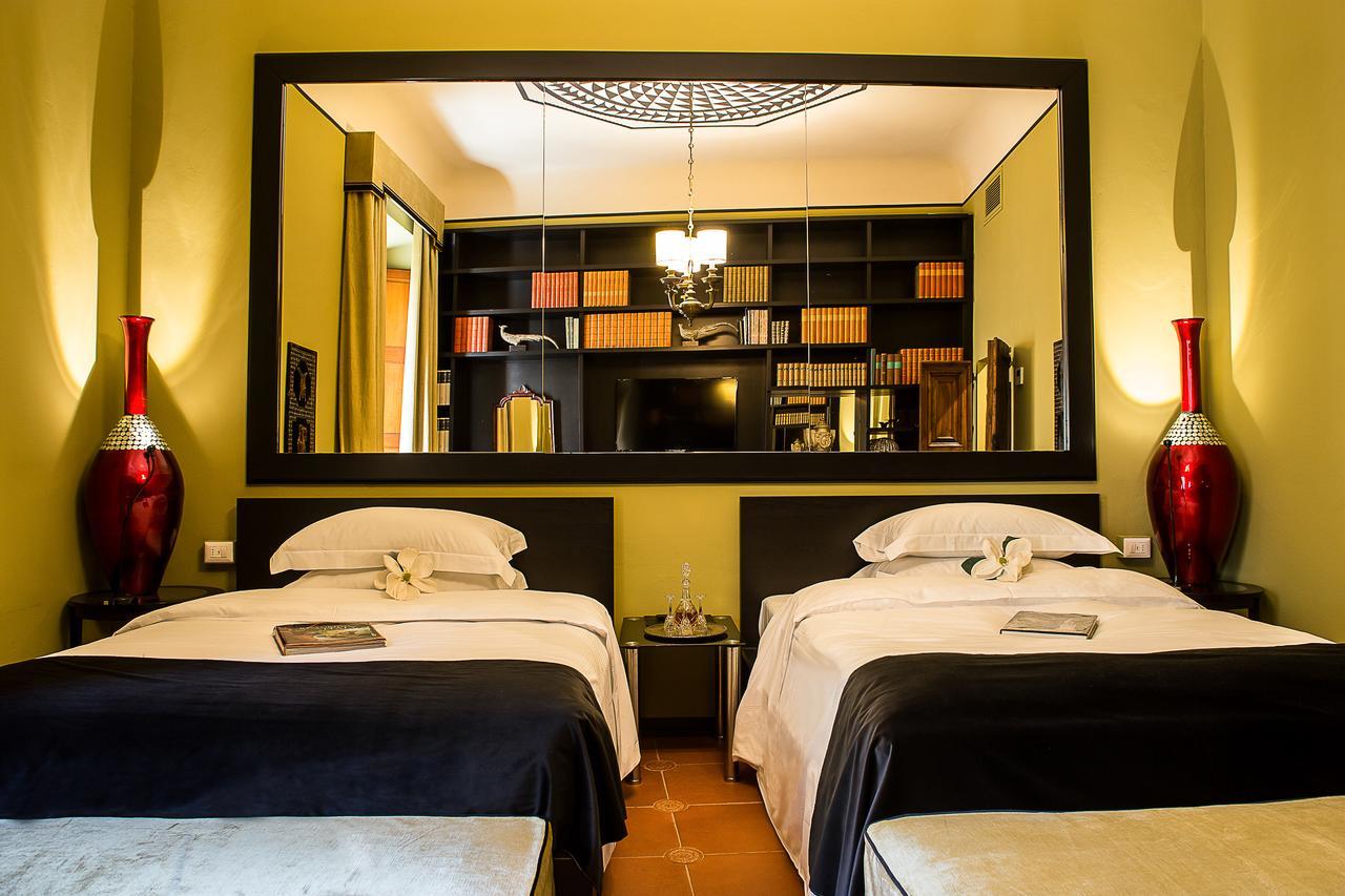 Palazzo Gallery - The Tuscan Collection *