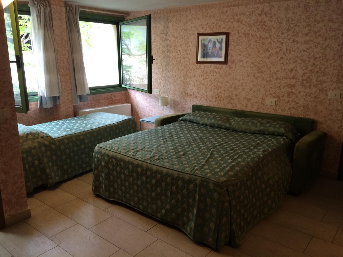 Gemini Apartment *