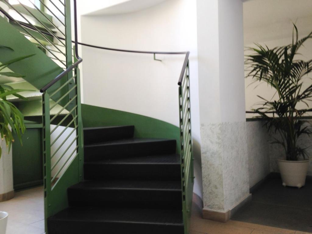 Gemini Apartment *
